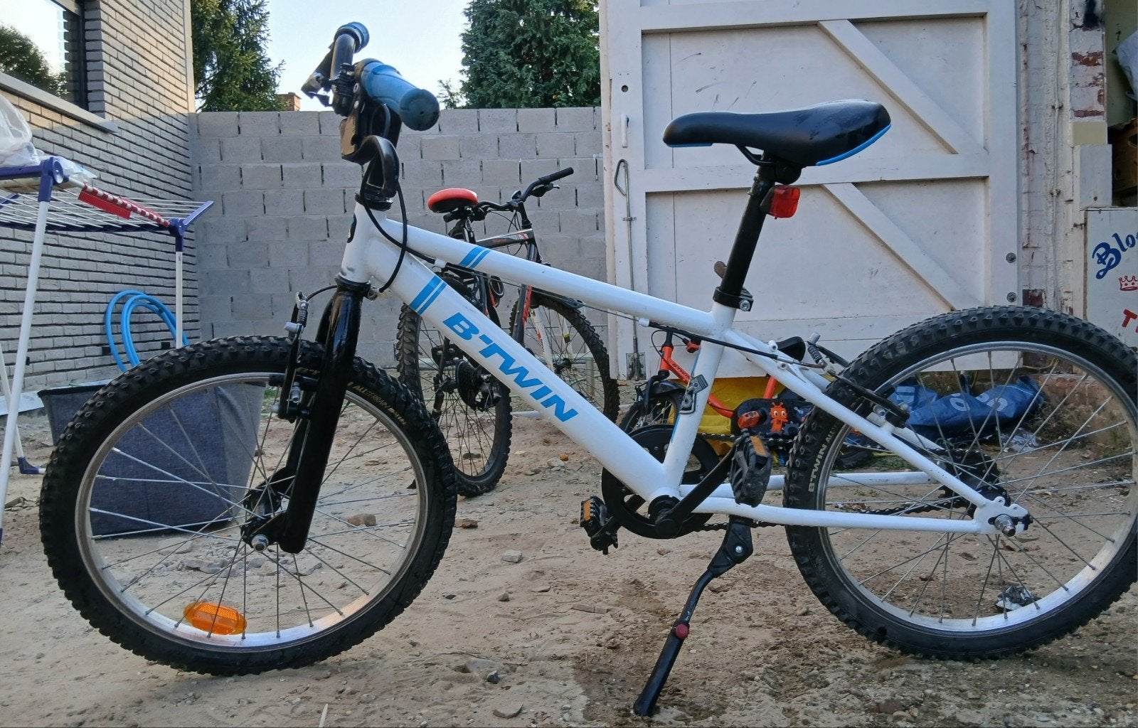 Wit en blauwe BTWIN kinderfiets, Fietsen en Brommers, Ophalen