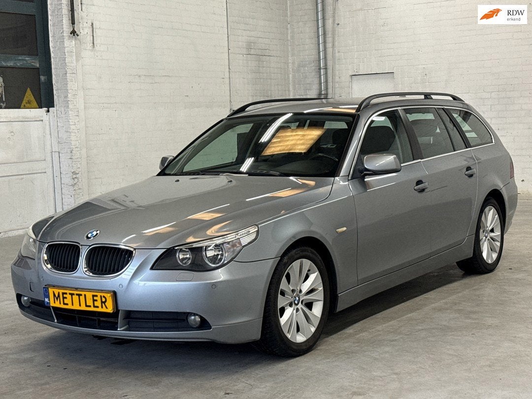 BMW 5-serie Touring 523i Executive M | Trekhaak | Navigatie, Auto's, Automaat, Achterwielaandrijving, 2497 cc, 230 g/km