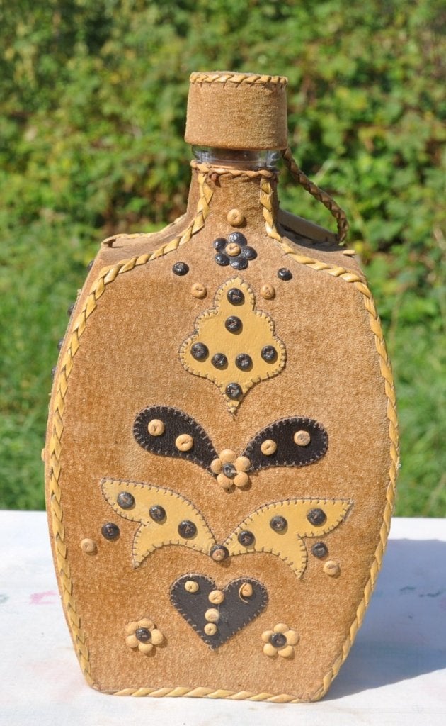 carafe en verre recouverte de daim, Antiquités & Art, Enlèvement ou Envoi