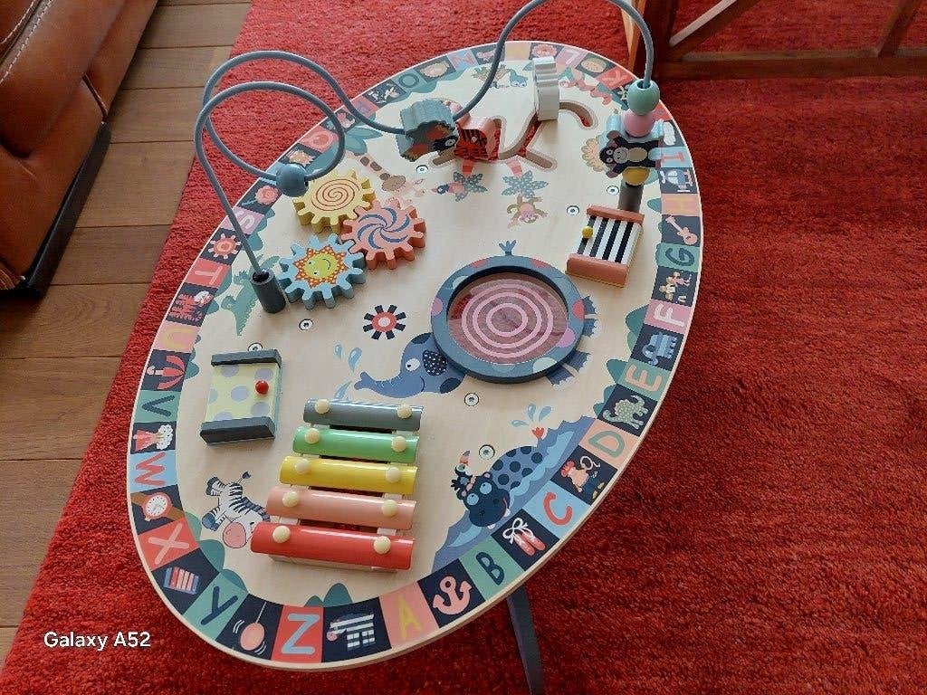 Mamabrum grote houten activiteitstafel voor baby, Kinderen en Baby's, Ophalen, Zo goed als nieuw, Overige typen