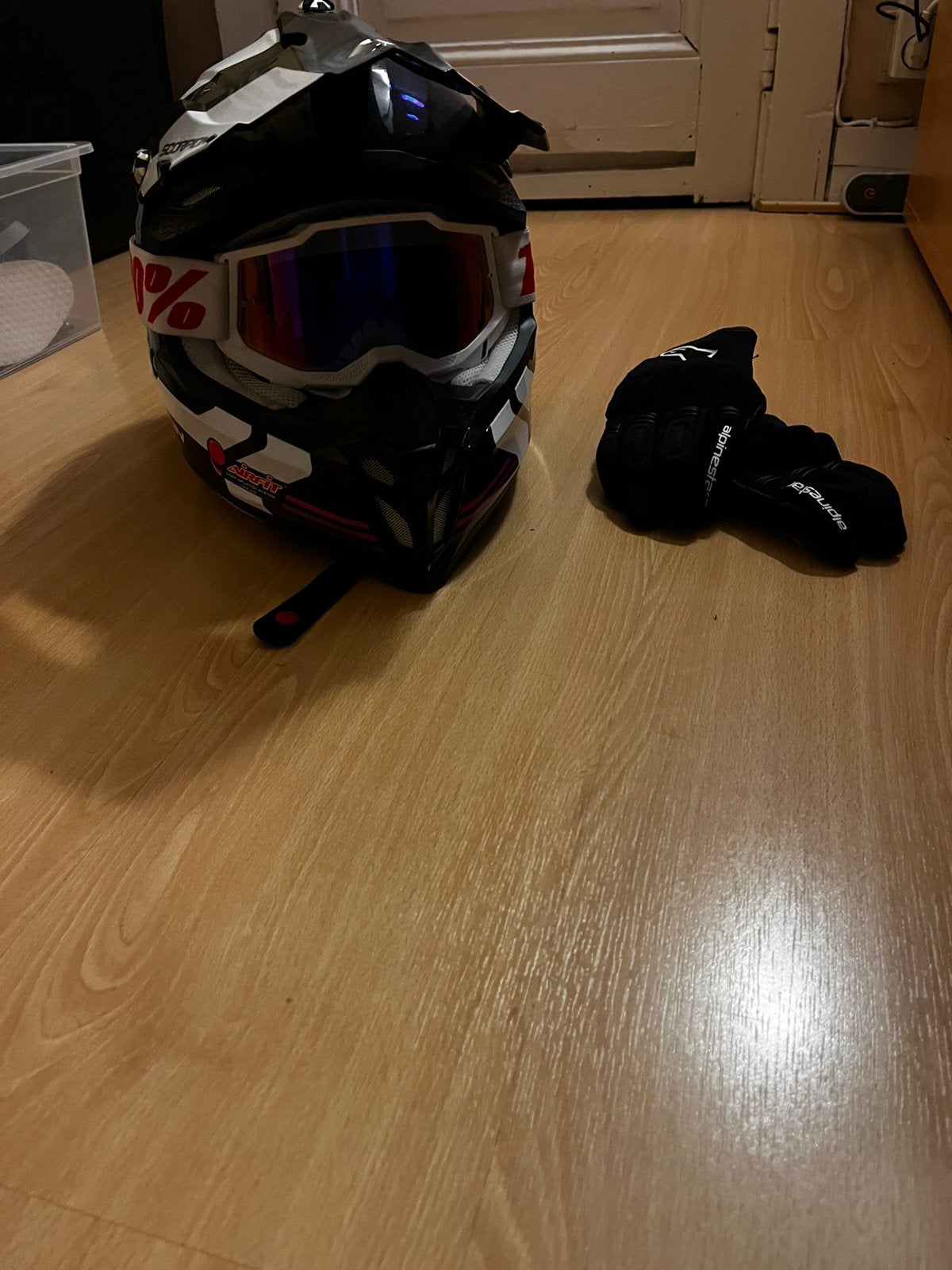 Casque + gants, Motos, Autres marques, Casque off road, Enlèvement, Neuf, sans ticket