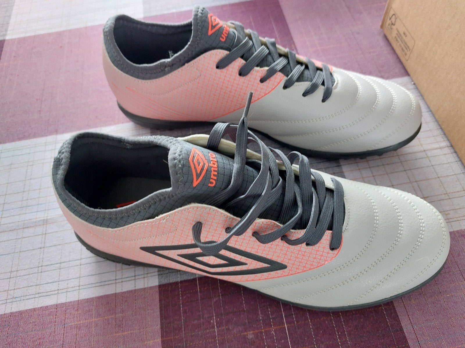 Umbro, Ophalen