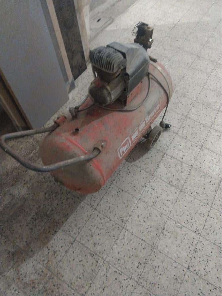 Compresseur a réparer le moteur fonctionne, Enlèvement