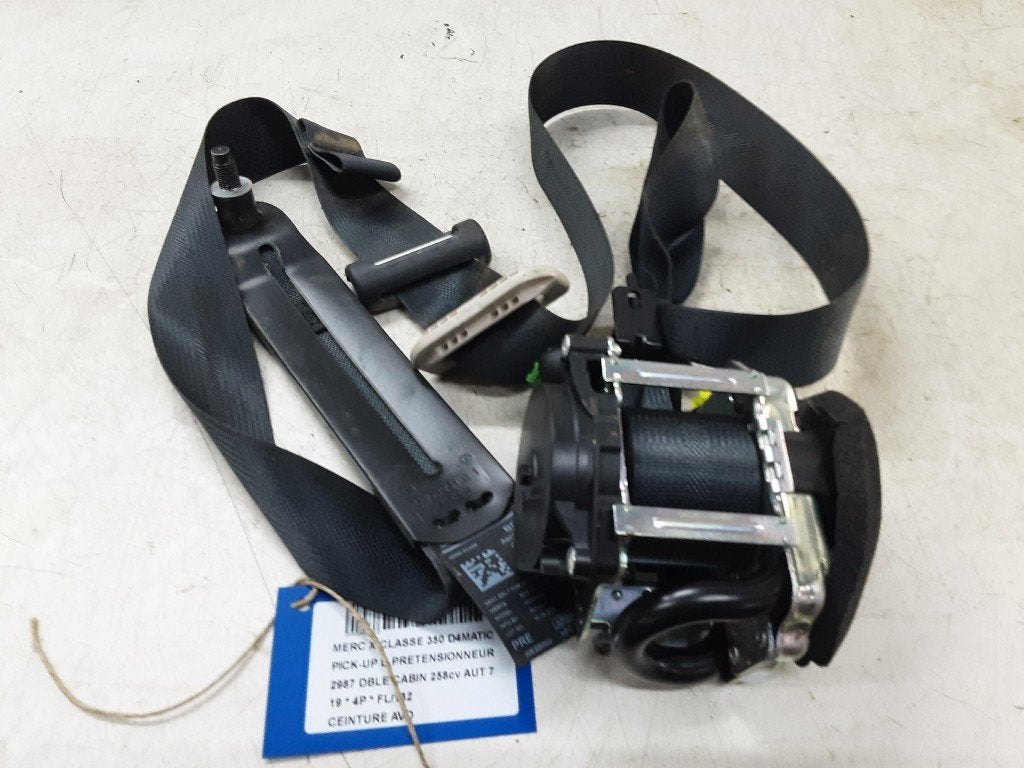 CEINTURE DE SECURITE AVANT DROIT X (470) (636910701), Mercedes-Benz, Utilisé, Dialog.mb@mercedes-benz.com, Mercedes-Benz AG