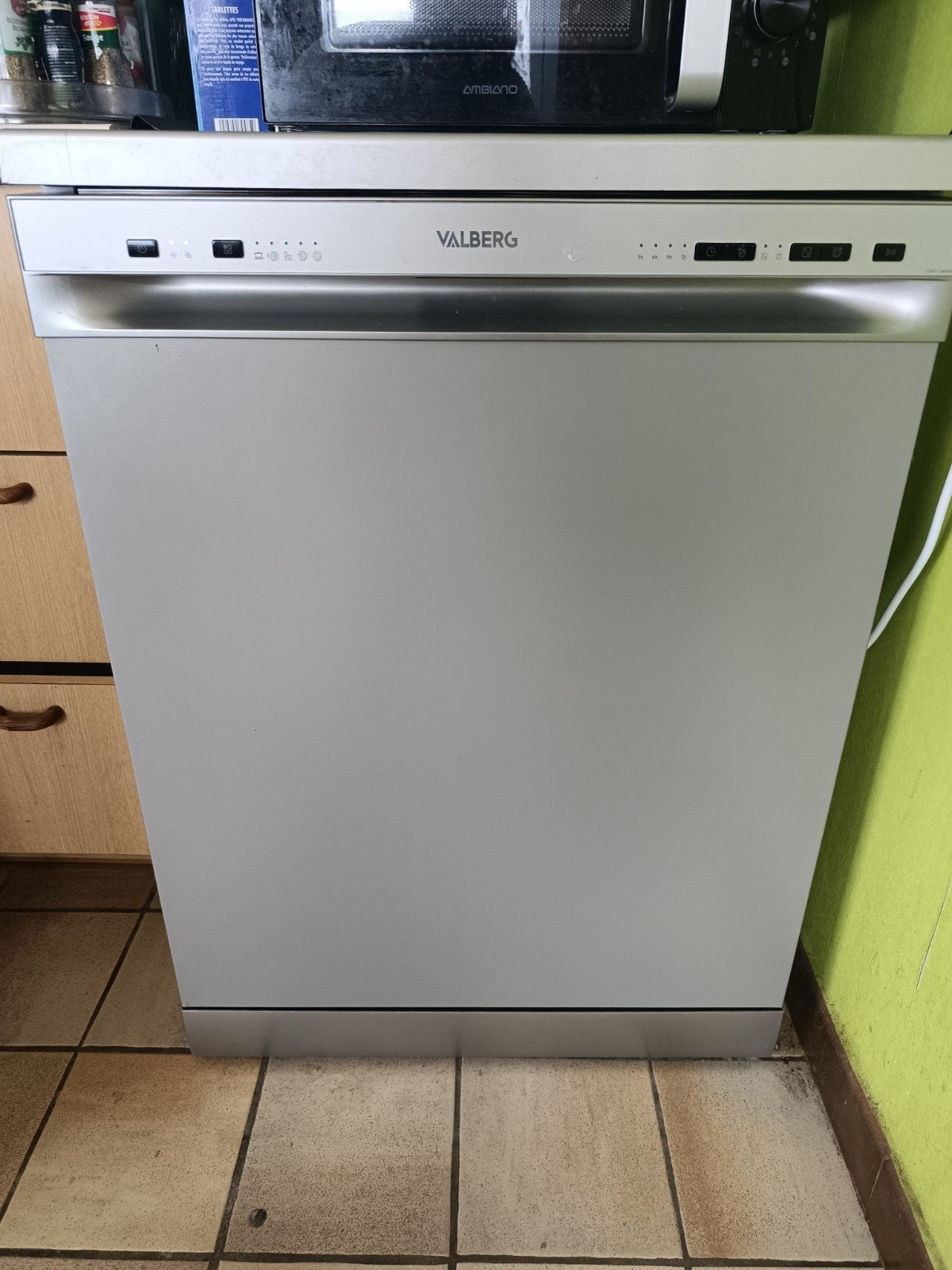 Lave vaisselle VALBERG 12couverts encore sous garantie, Elektronische apparatuur, Vaatwasmachines, Ophalen, Zo goed als nieuw