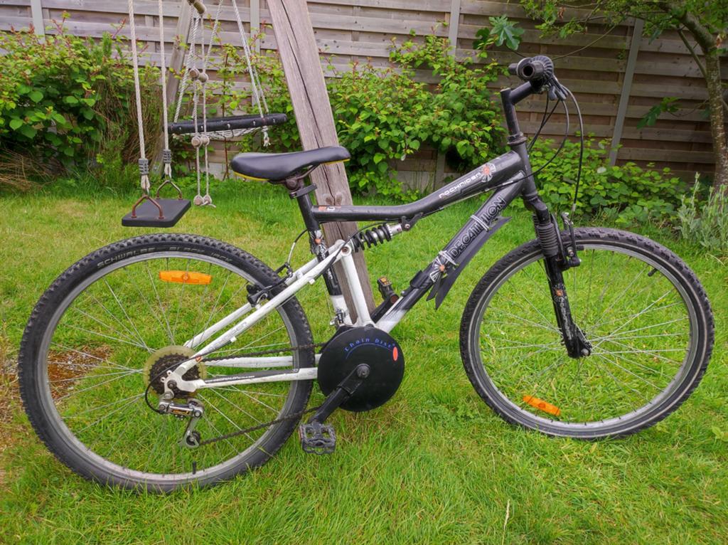 Rockrider 26 inch mountainbike (~9 tot 15 jaar)-met werk aan, Ophalen, Gebruikt, Heren