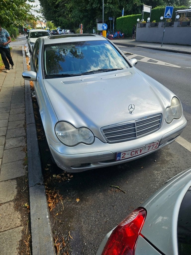 Mercedes w203 2001j 2.0 Essence, Autos, Achat, Boîte manuelle, Berline, Particulier