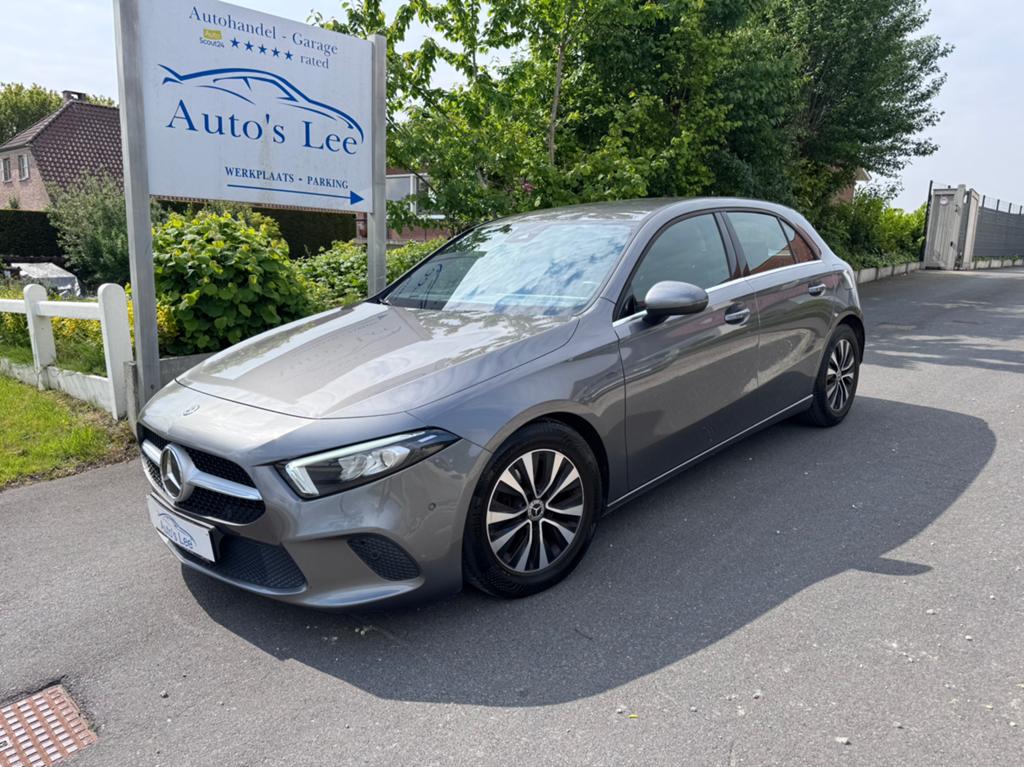 Mercedes A 180 Automaat/led/leder/carplay/MB historiek/…, 4 cilinders, Leder, https://public.car-pass.be/vhr/e1de731c-cbd2-4b8c-adfb-b53d043b4946