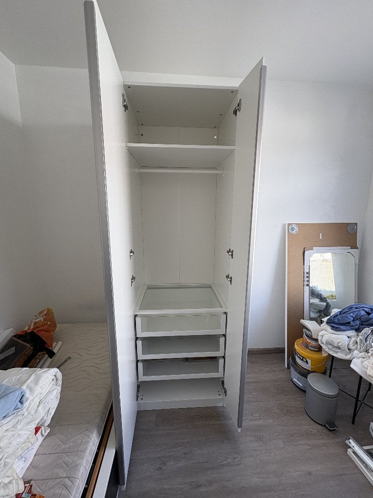 witte kleerkast met lades, af te halen in Gent, Huis en Inrichting, Ophalen, Zo goed als nieuw, Met lade(s)