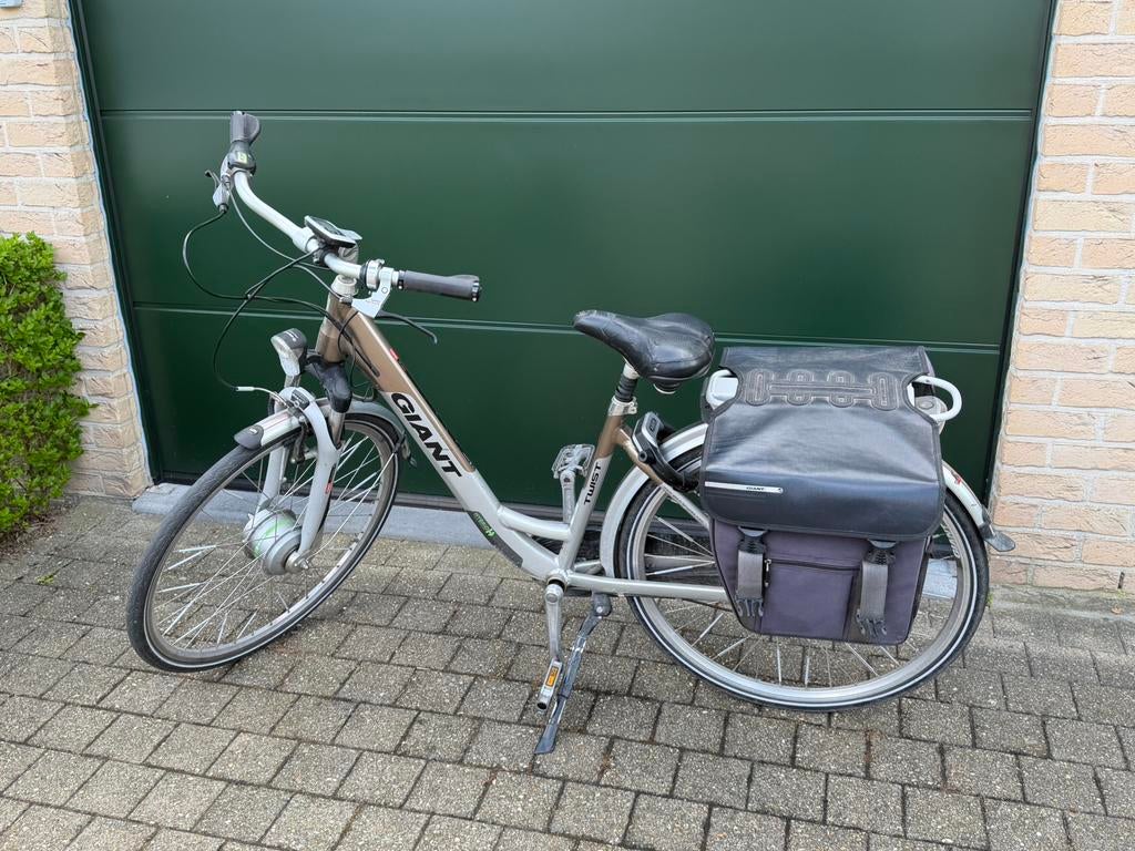 Elektrische damesfiets Giant (dubbele batterij), Vélos & Vélomoteurs, Vélos électriques, 47 à 51 cm, 50 km par batterie ou plus