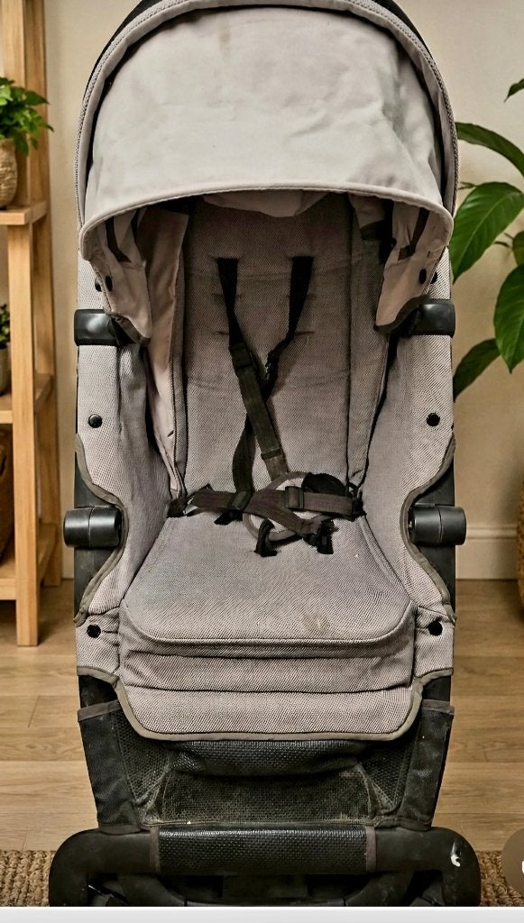 Buggy Nuna, Kinderen en Baby's, Buggy's, Ophalen, Gebruikt, Overige merken, Verstelbare rugleuning