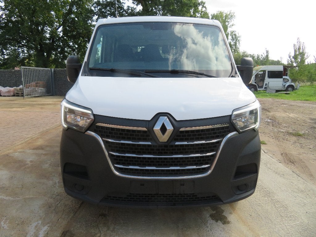 Renault Master 2.3dCi DC - Flatbed - 129.846km - 2023 - €6d, Voorwielaandrijving, Stof, 2364 kg, 4 cilinders