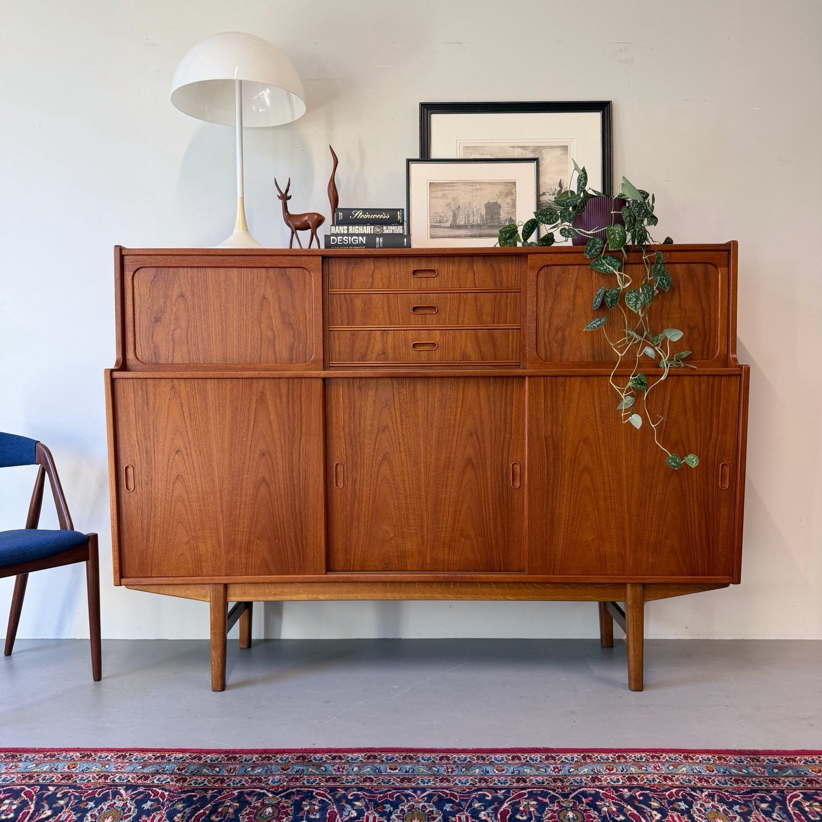 Buffet vintage, danois 2/2, 25 à 50 cm, Enlèvement ou Envoi, 150 à 200 cm, Utilisé