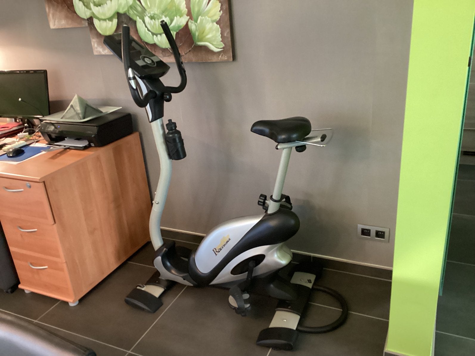 Vélo d'exercice magnétique, Jambes, Comme neuf, Enlèvement, Vélo d'appartement
