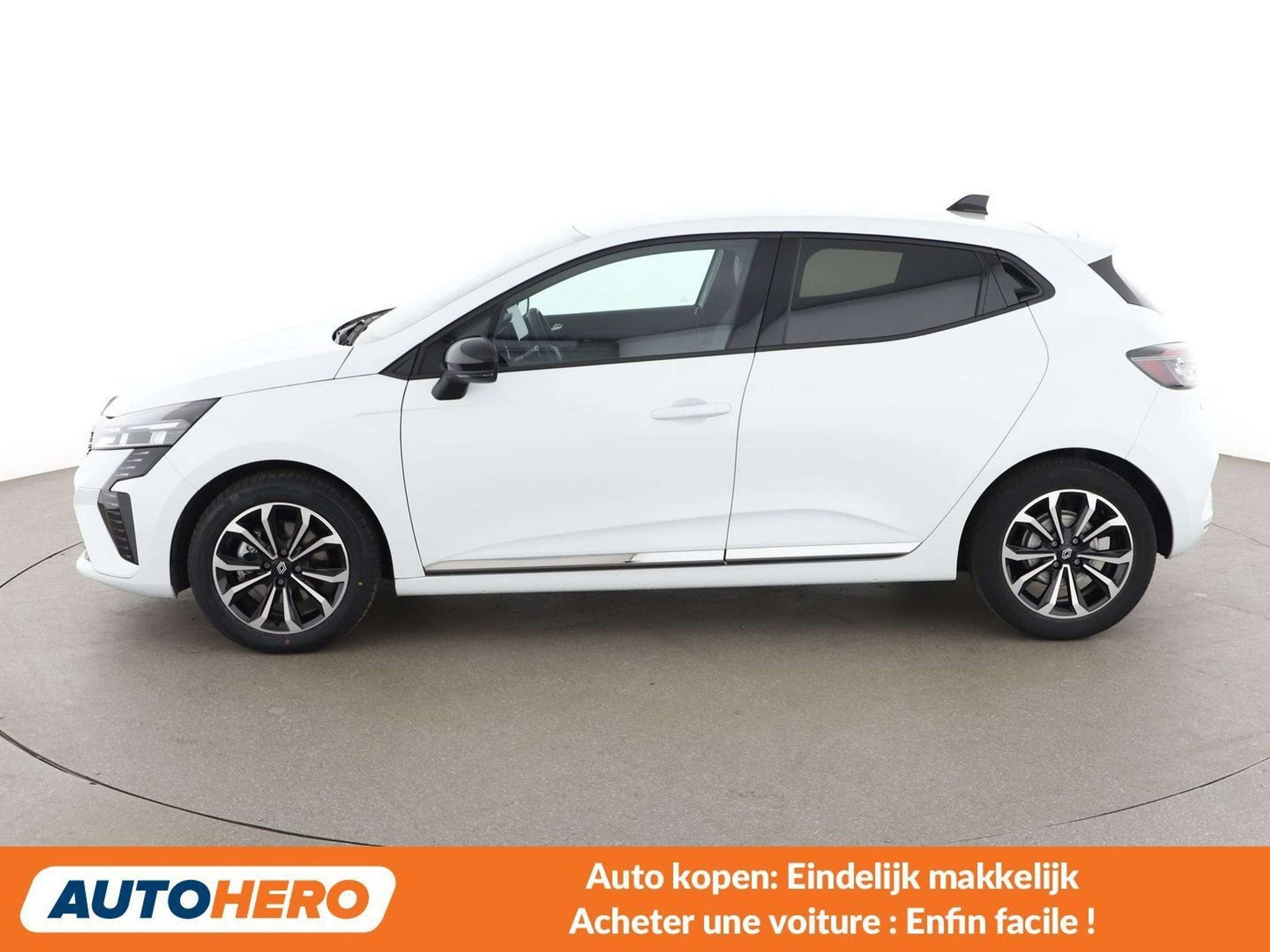 Renault Clio 1.6 Hybrid E-Tech Techno (automatique), Autos, Achat, https://public.car-pass.be/vhr/a9ebea02-8fb2-4926-93d3-2a5118606036