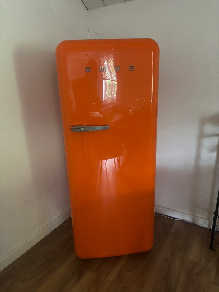 Smeg koelkast met diepvriesvak in uitstekende staat -oranje, Ophalen, 200 liter of meer, 60 cm of meer, 160 cm of meer