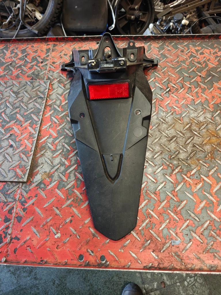 Pare-boue arrière complet Honda PCX, Motos, Pièces | Honda, Enlèvement ou Envoi