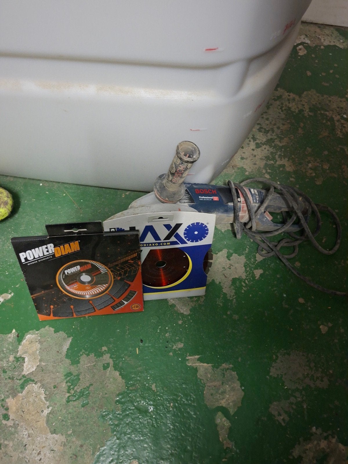 disqueuse professionnelle bosch 230 diam plus deux disques d, Enlèvement, Utilisé