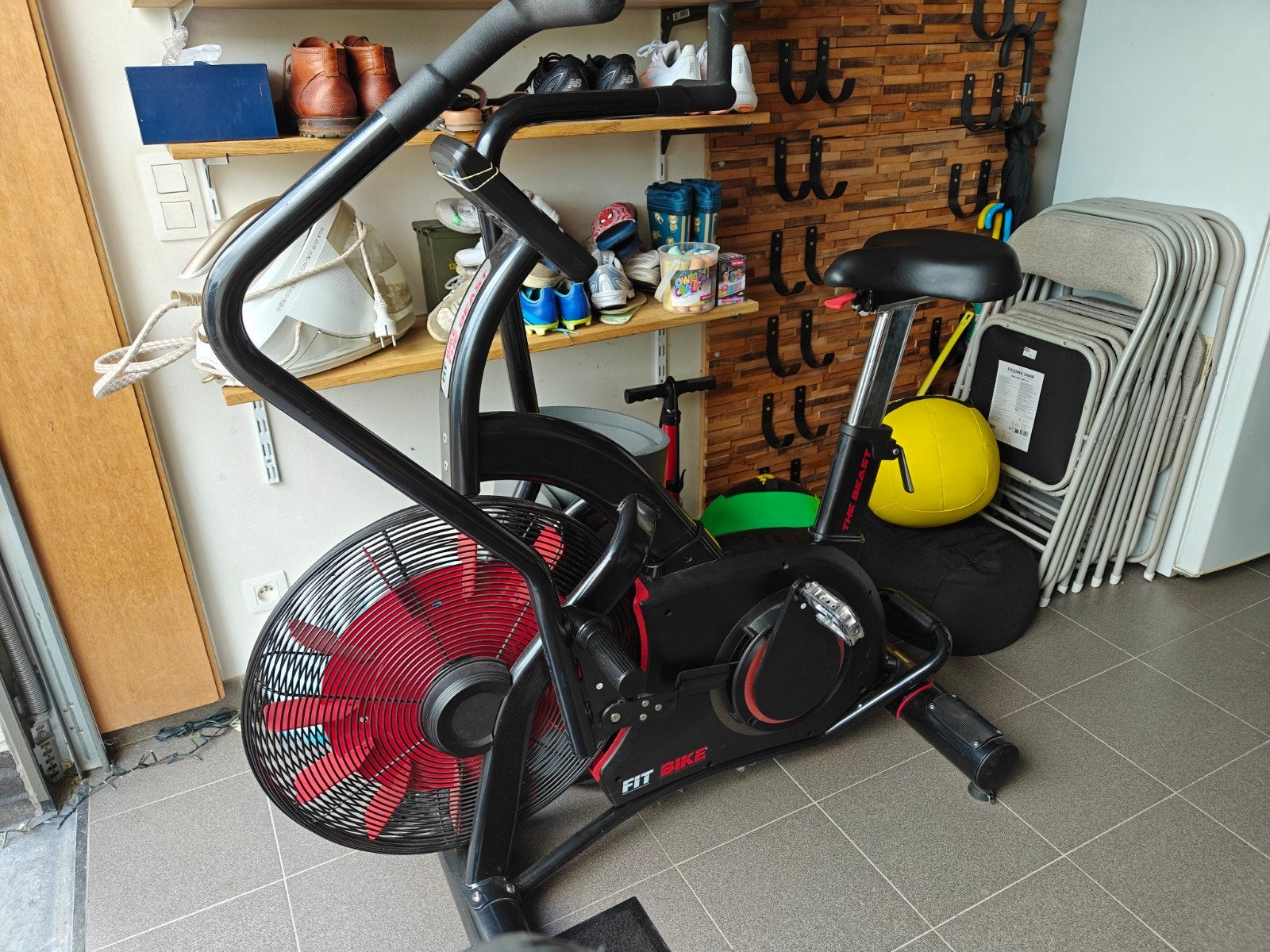 assault bike the beast, Sports & Fitness, Appareils de fitness, Enlèvement