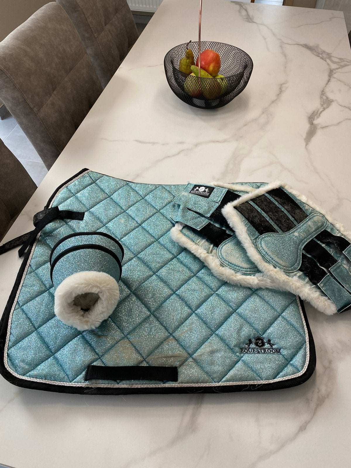 Equestroom glitter set + beenbeschermers + springschoenen, Full (L), Gebruikt, Ophalen of Verzenden, Blauw