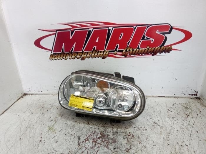 Phare droit d'un Volkswagen Golf, Autos : Pièces & Accessoires, -, Volkswagen, -, 3 mois de garantie