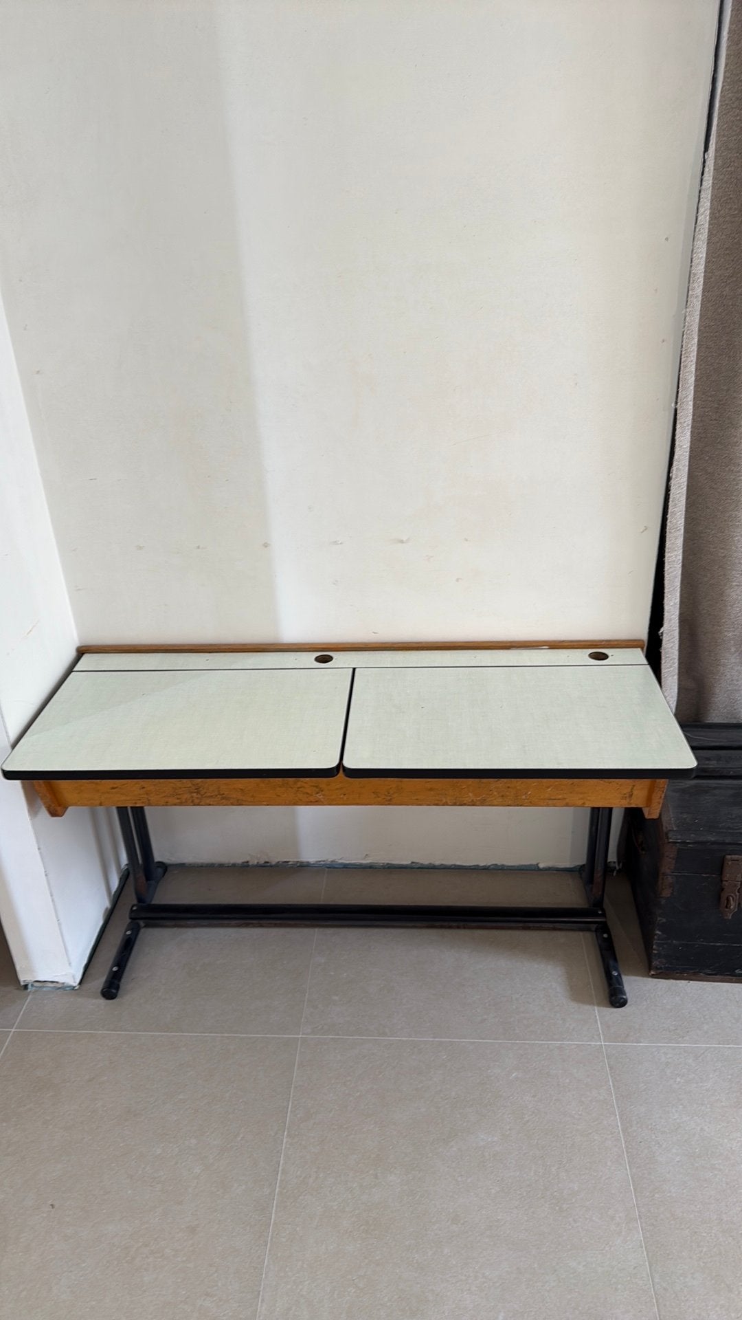 Bureau 1ste leerjaar, Ophalen, Gebruikt