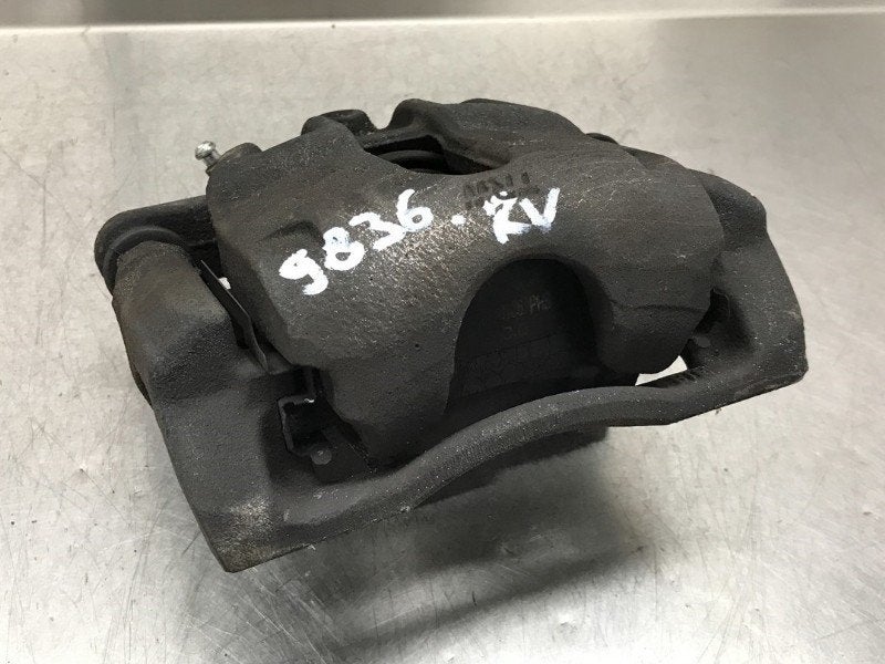 REMKLAUW RECHTS VOOR ABS Nissan Micra (K13), Gebruikt, Nissan