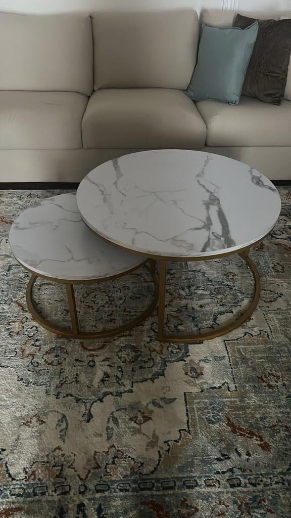 2 petites tables de salon qui s'emboîtent