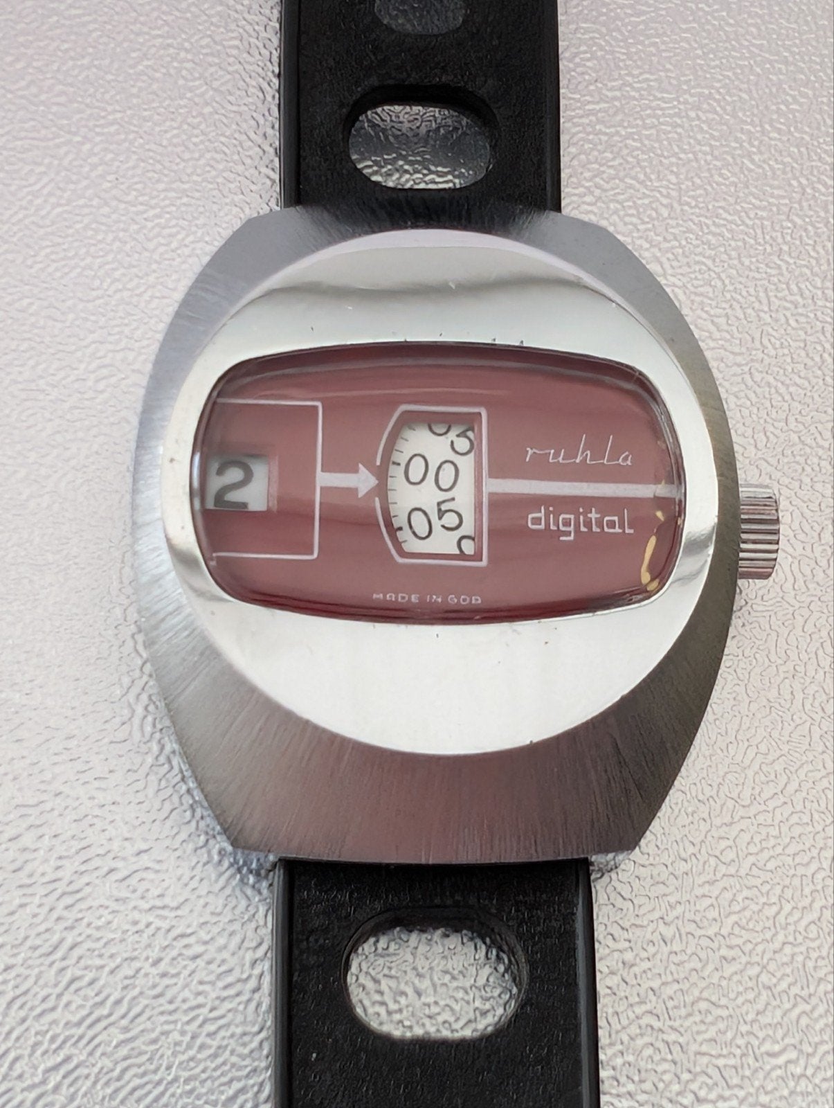 Montre automatique modèle rare, Enlèvement