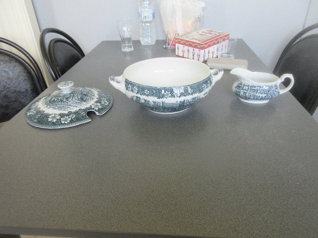 eetservies, Huis en Inrichting, Keuken | Servies, Ophalen, Zo goed als nieuw, Bord(en)