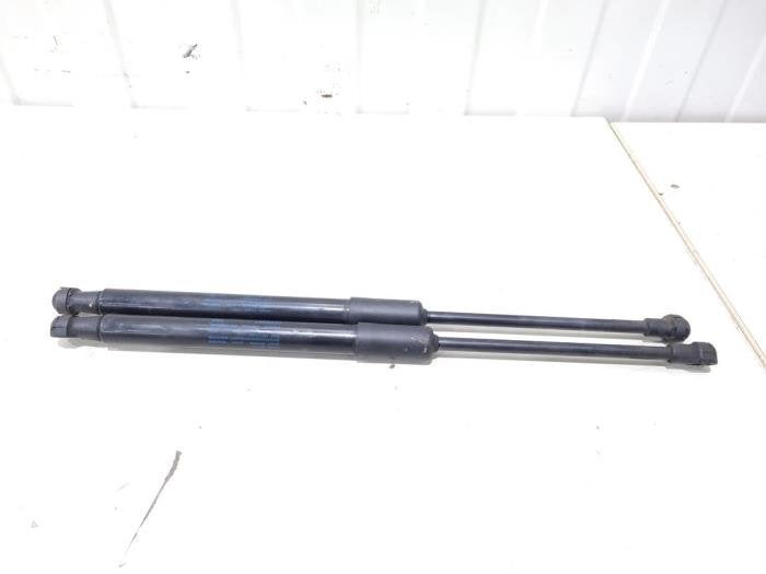 Amortisseur kit capot moteur d'un Audi A4, -, 3 mois de garantie, Audi, Utilisé