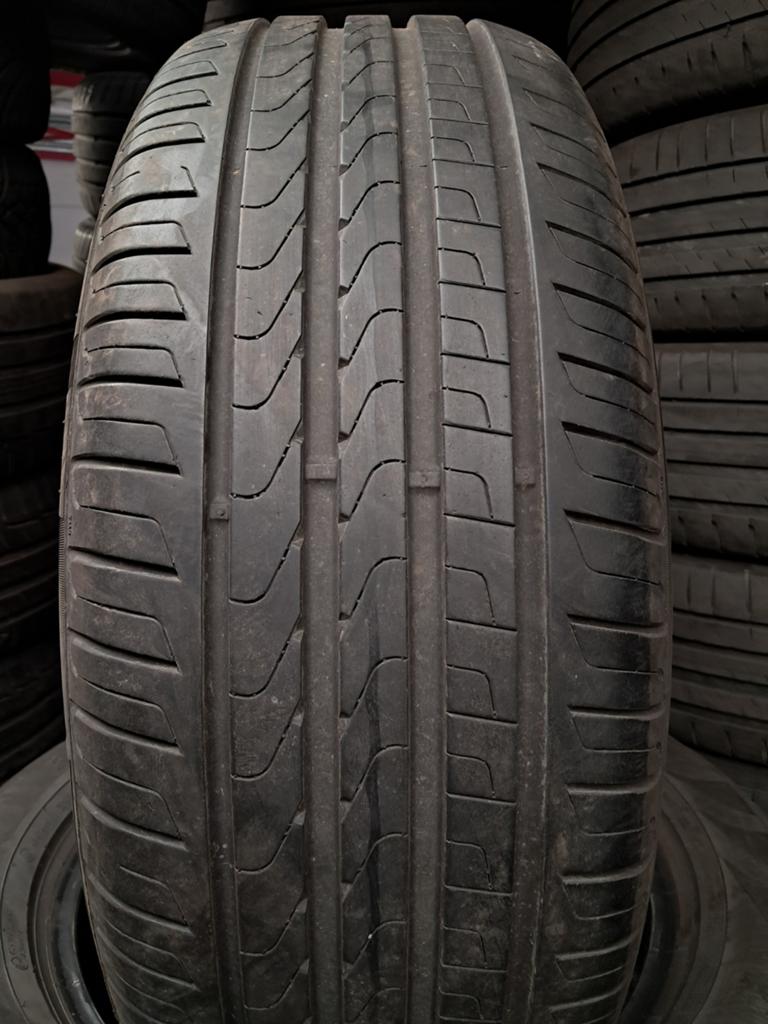 235/55/18 235/55r18 2355518 zomer Pirelli 2022, Ophalen, BMW