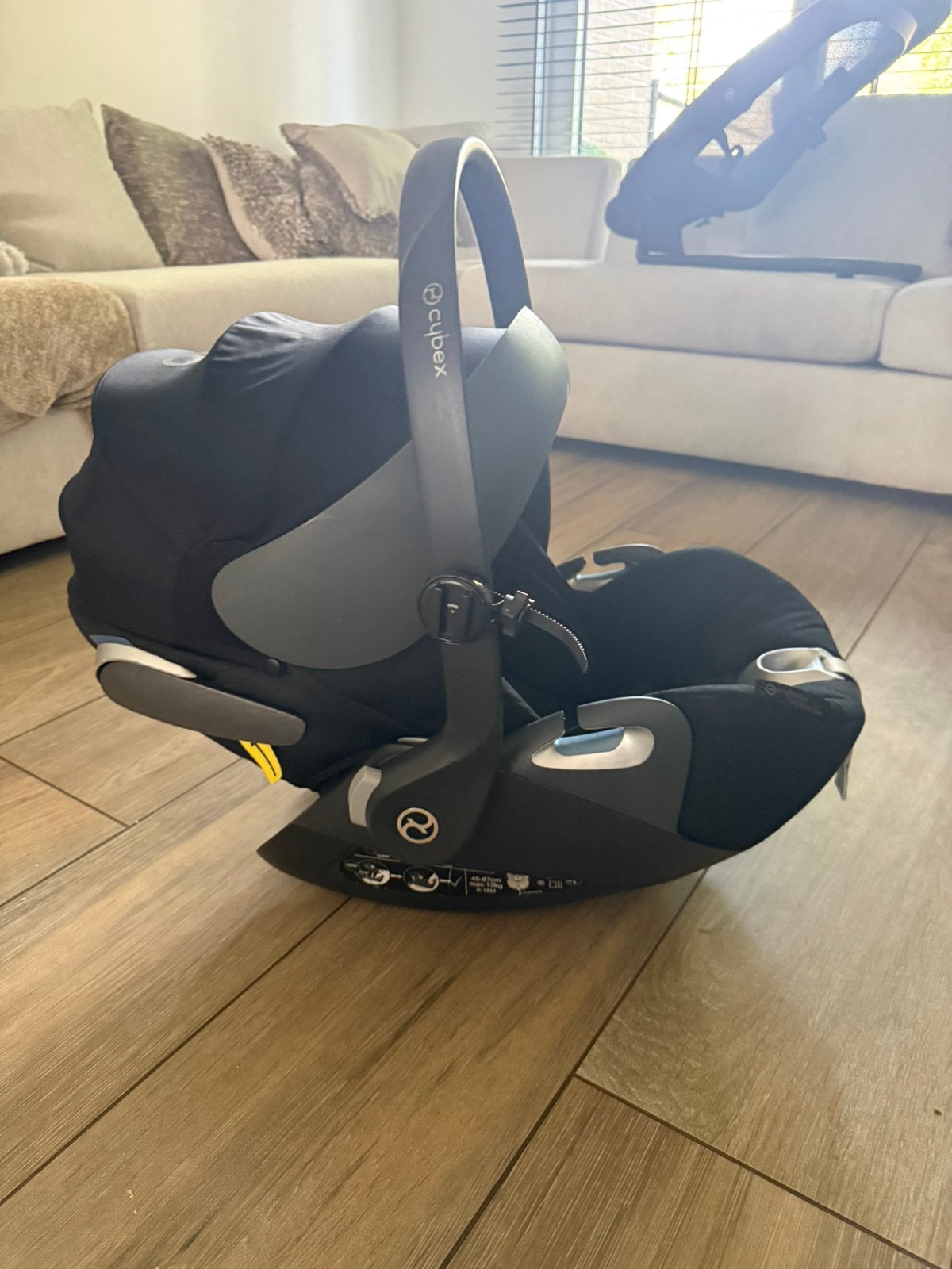 CYBEX Cloud Z i-Size baby autostoel – zwart, Ophalen of Verzenden, Zo goed als nieuw