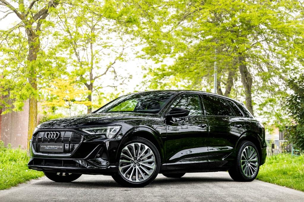 Audi e-tron 50 Quattro S-Line * ACC * Mem Seats * Camera *, Autos, Audi, Cuir, Euro 6, Entreprise, Entretenue par le concessionnaire