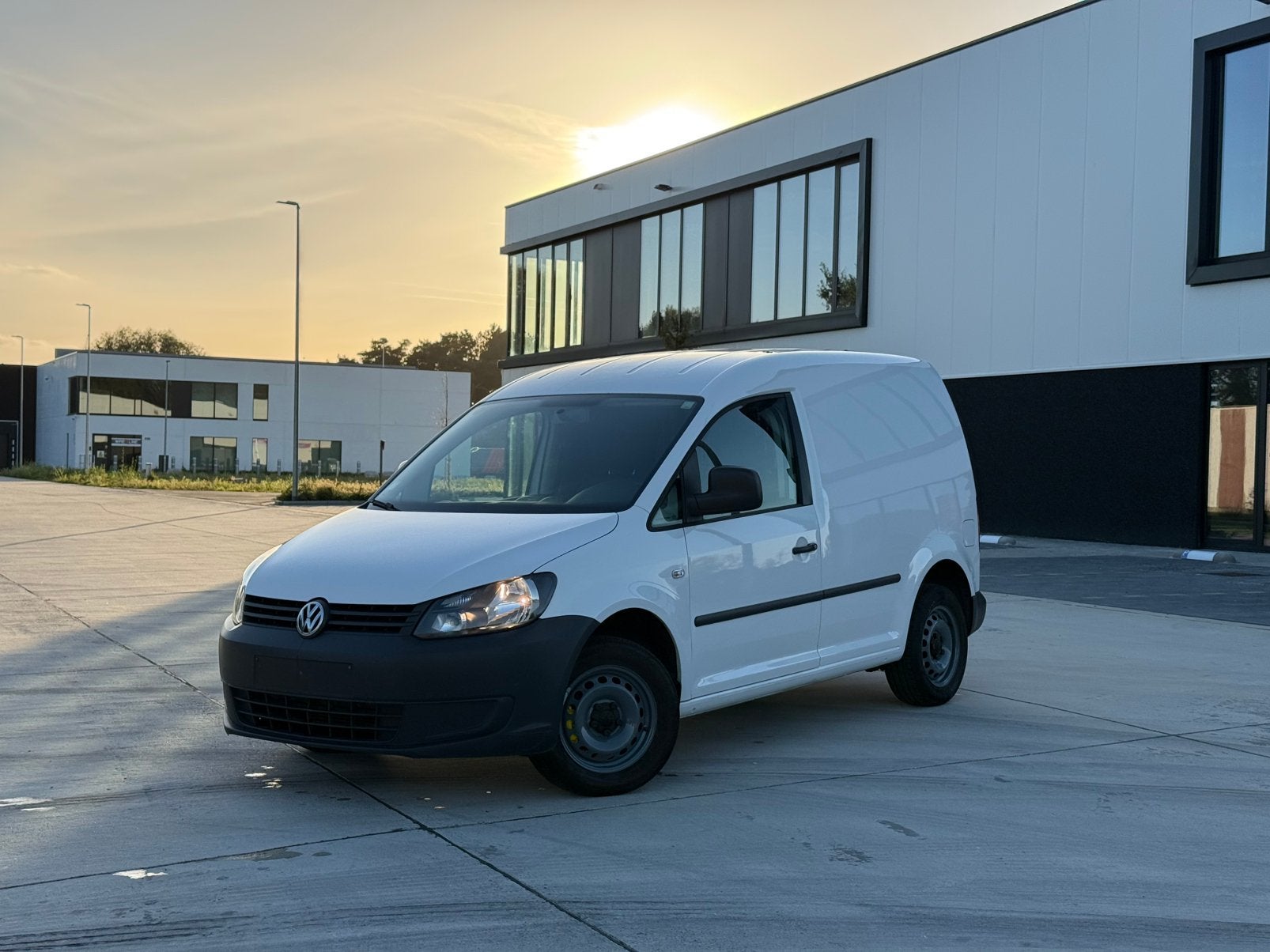 Volkswagen Caddy - 1.6 TDI 55kW - Gekeurd voor verkoop, Voorwielaandrijving, Zwart, 4 cilinders, Wit