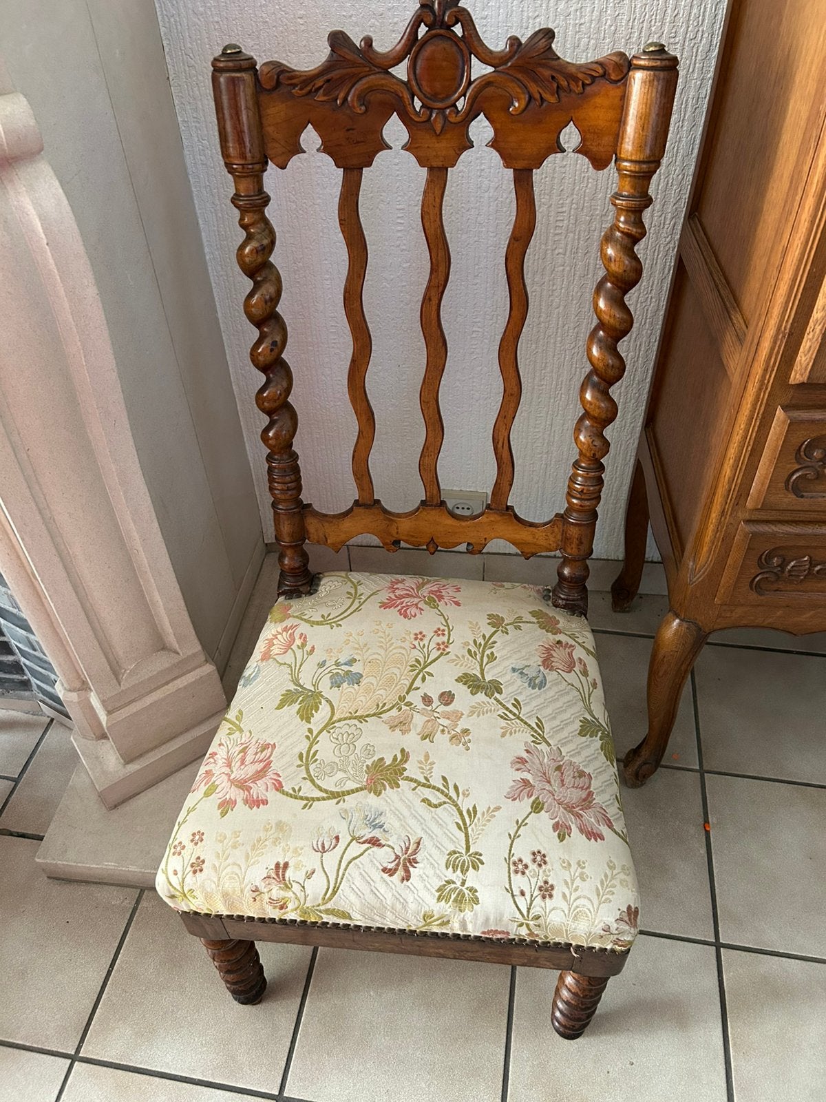 Stoel/zetel te koop €25 stuk, Ophalen