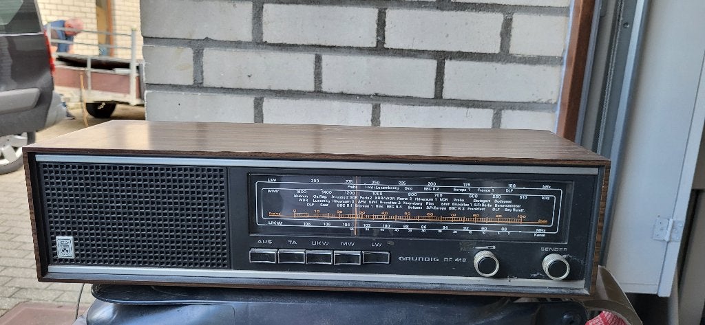 Radio Vintage Grundig RF 412 (1977) - Uitstekende conditie, Audio, Tv en Foto, Ophalen of Verzenden, Radio