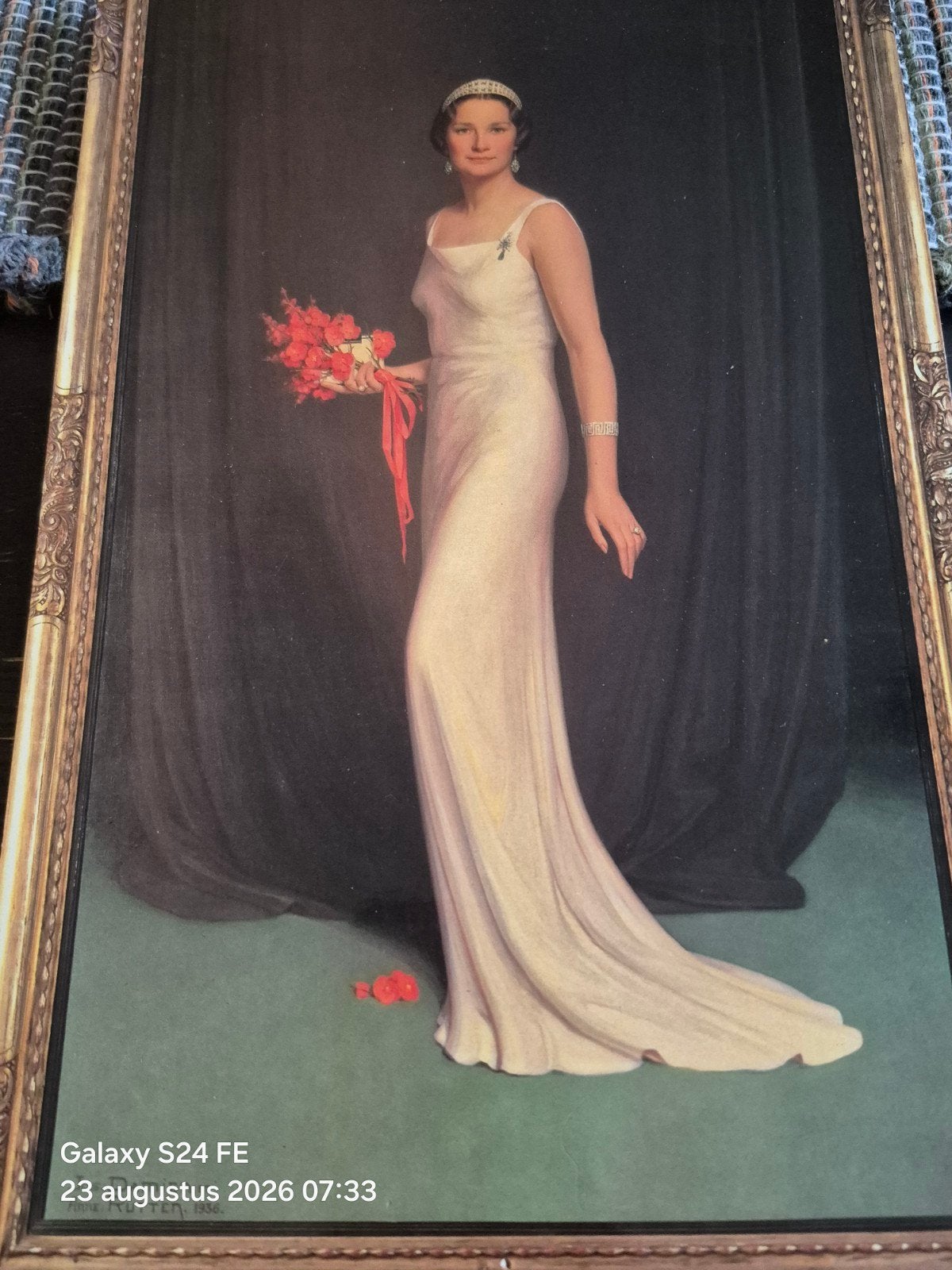 magnifique photo de la reine Astrid, Enlèvement ou Envoi, Vintage, Fleurs