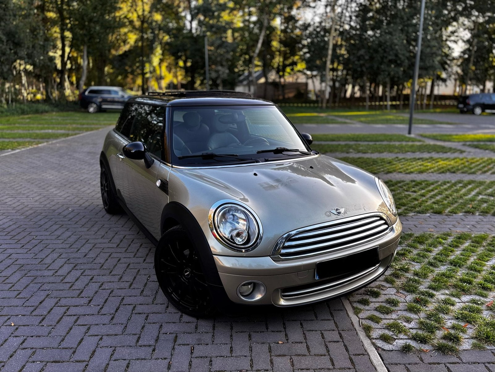 MINI COOPER R56 ~ EURO4 ~ 1.6 ~ benzine ~ 120pk ~ 153dkm, Auto's, Voorwielaandrijving, 4 zetels, 4 cilinders, Leder