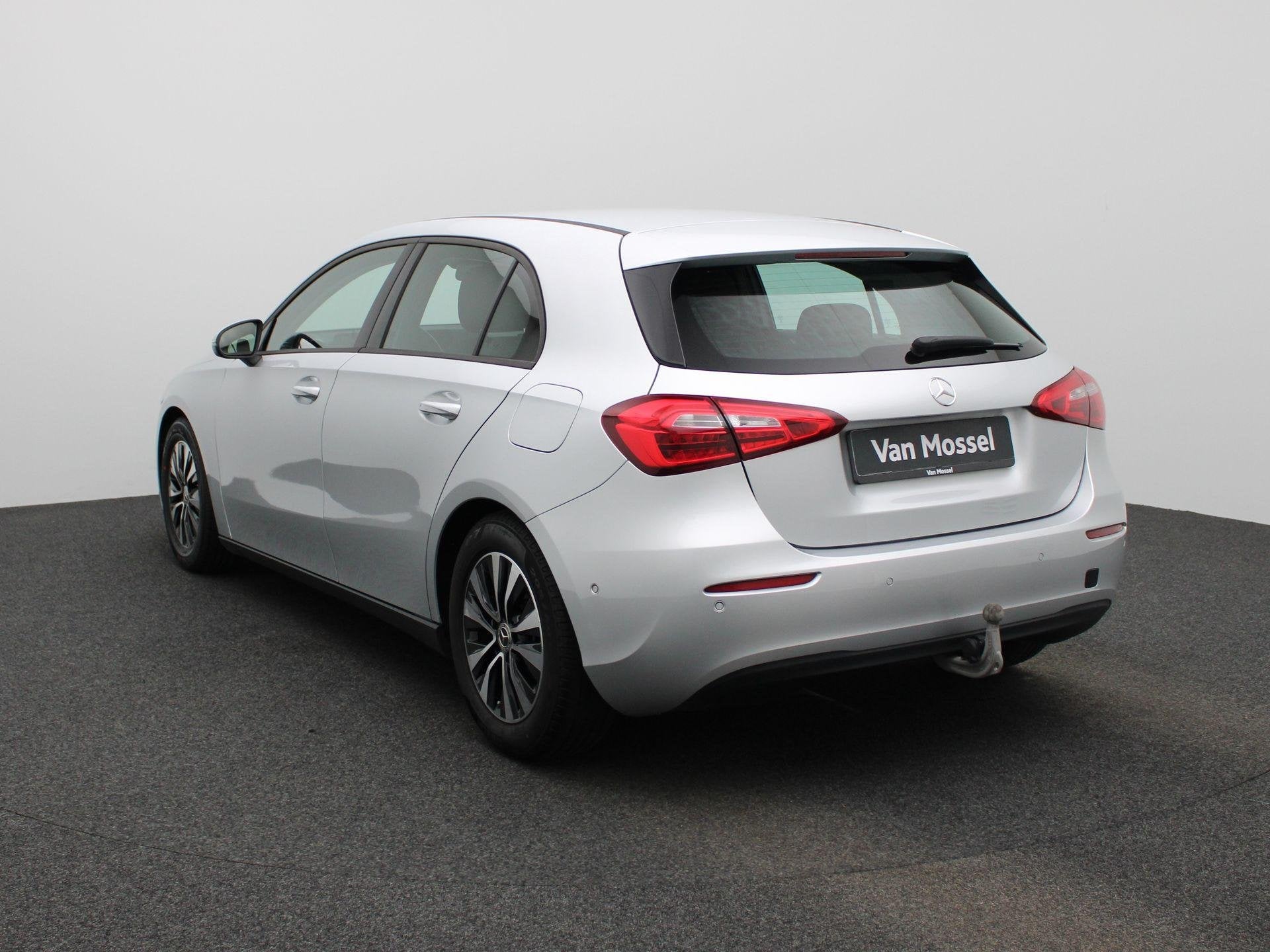 Mercedes-Benz A-Klasse A 180 Essential Line, Auto's, Mercedes-Benz, Stof, 4 cilinders, 136 pk, 1365 kg