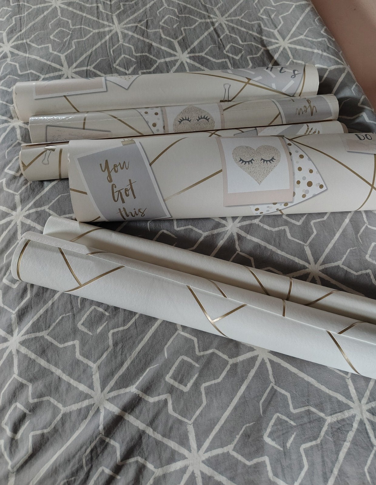 3 Rollen behang voor een meidenkamer + extra. Grafisch, Ophalen of Verzenden, Vliesbehang, 10 tot 25 m², Geometrisch