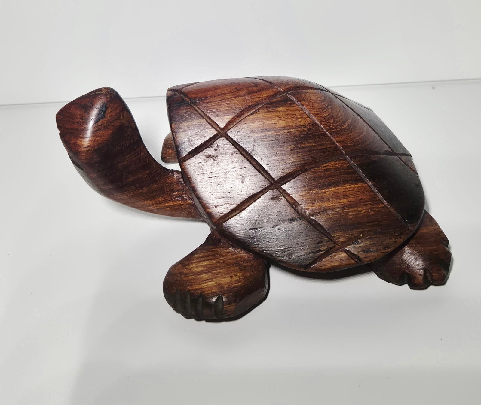 Vintage handgesneden houten schildpad decoratief beeld 14cm, Antiek en Kunst, Minder dan 20 cm, Ophalen of Verzenden, Handgemaakt