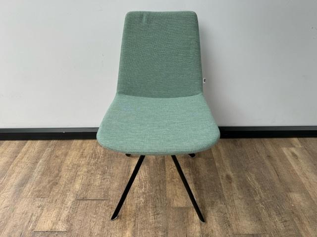 B&T Pera stoel turquoise, Enlèvement