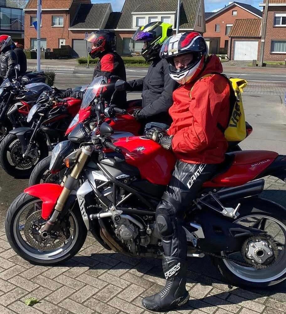 MV Agusta 910 Brutale 2005!, Motos, Motos | MV Agusta, Particulier, 4 cylindres, Naked bike