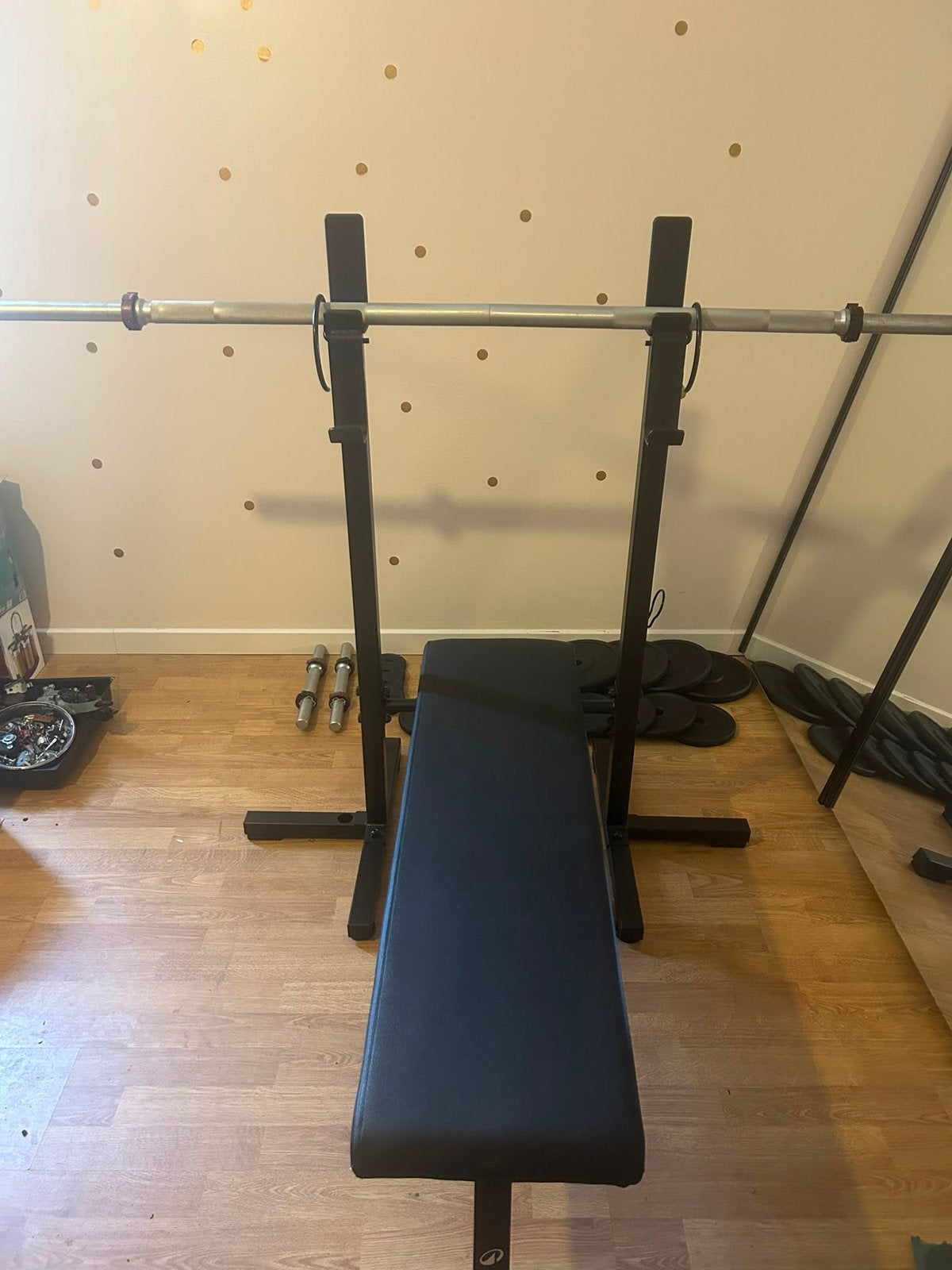 Halterbank en dumbell set DECATLON, Ophalen, Zo goed als nieuw