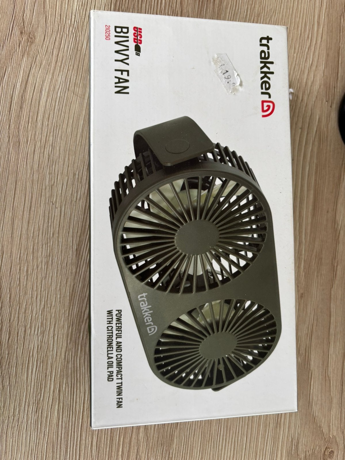Trakker usb bivvy fan, Sports nautiques & Bateaux, Pêche à la ligne | Carpes, Enlèvement ou Envoi, Neuf