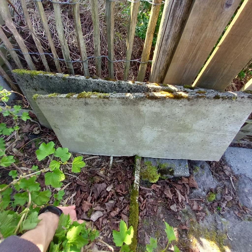 Betonplaten, Ophalen