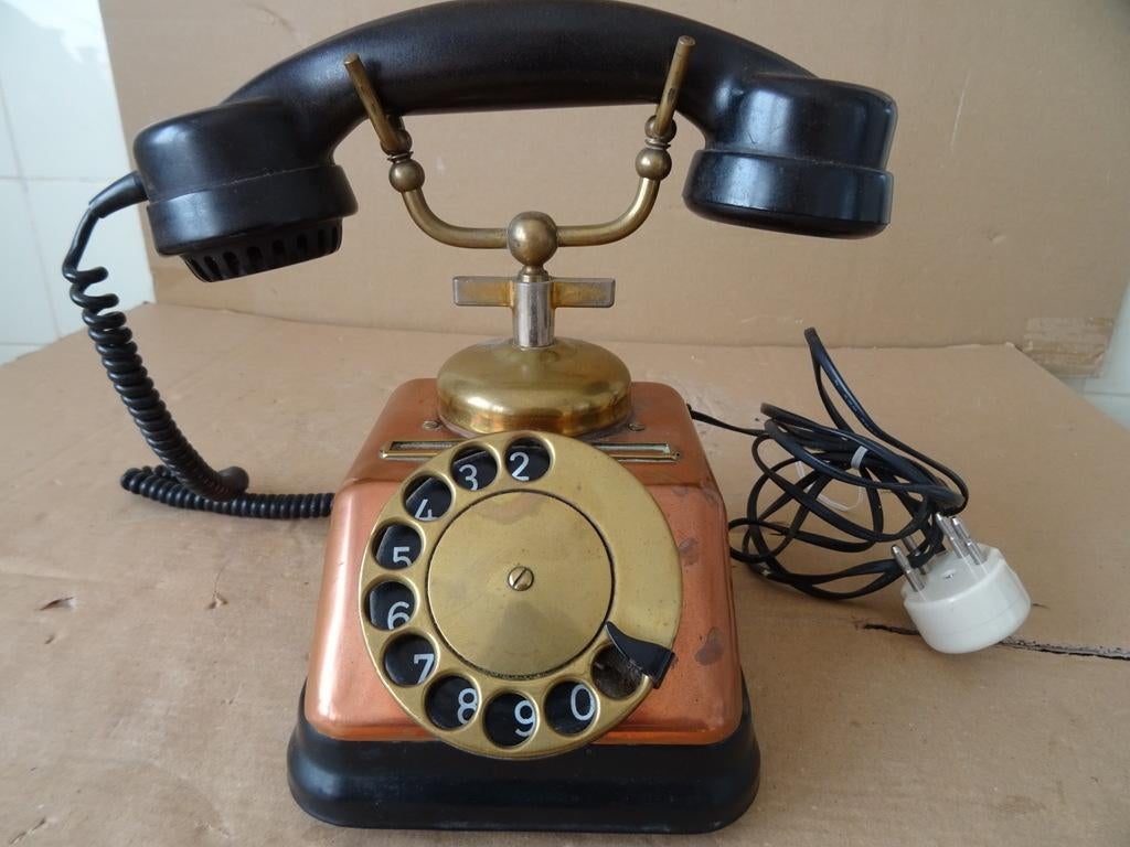 Antieke telefoon of vintage koperen telefoon telefoontoestel, Antiek en Kunst, Ophalen of Verzenden