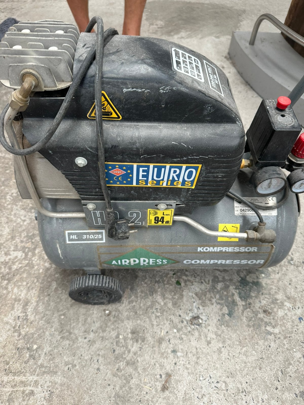 Airpress HL 310/25, Bricolage & Construction, Compresseurs, 25 à 100 litres, Enlèvement, Utilisé