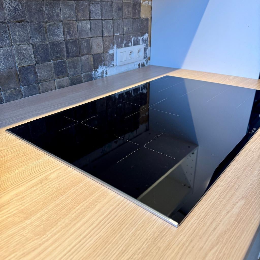 Cuisinière à induction Bosch PXV875DC1E, Encastré, Comme neuf, Enlèvement, Induction